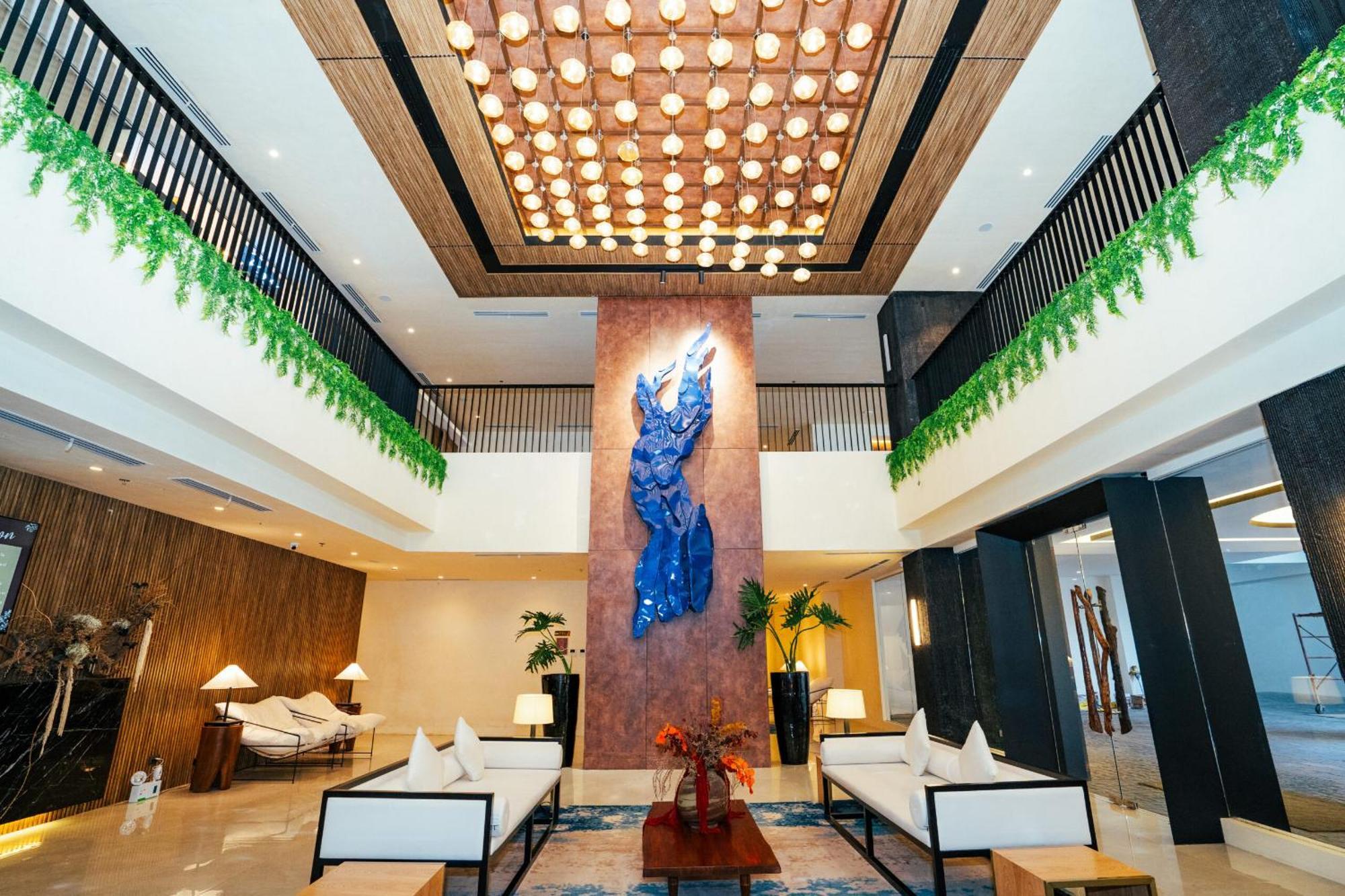 Elijah Hotel Dasmarinas Buitenkant foto