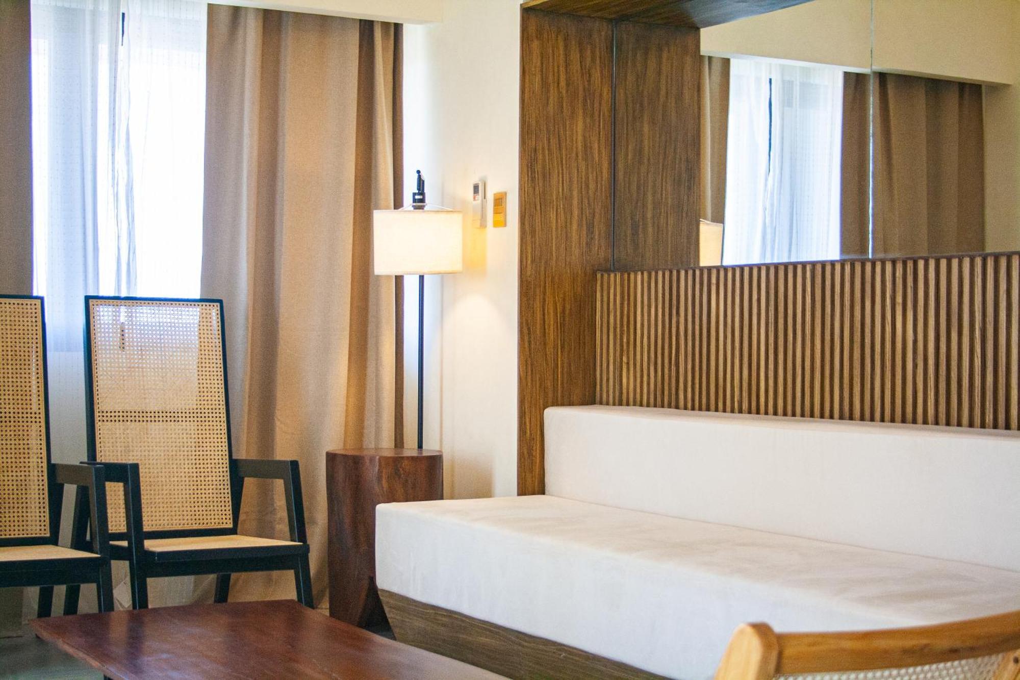 Elijah Hotel Dasmarinas Buitenkant foto