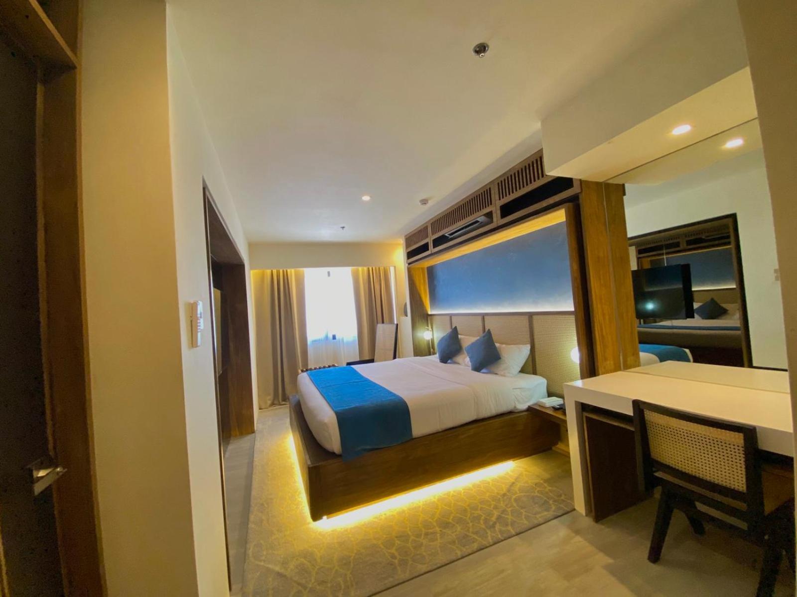 Elijah Hotel Dasmarinas Buitenkant foto