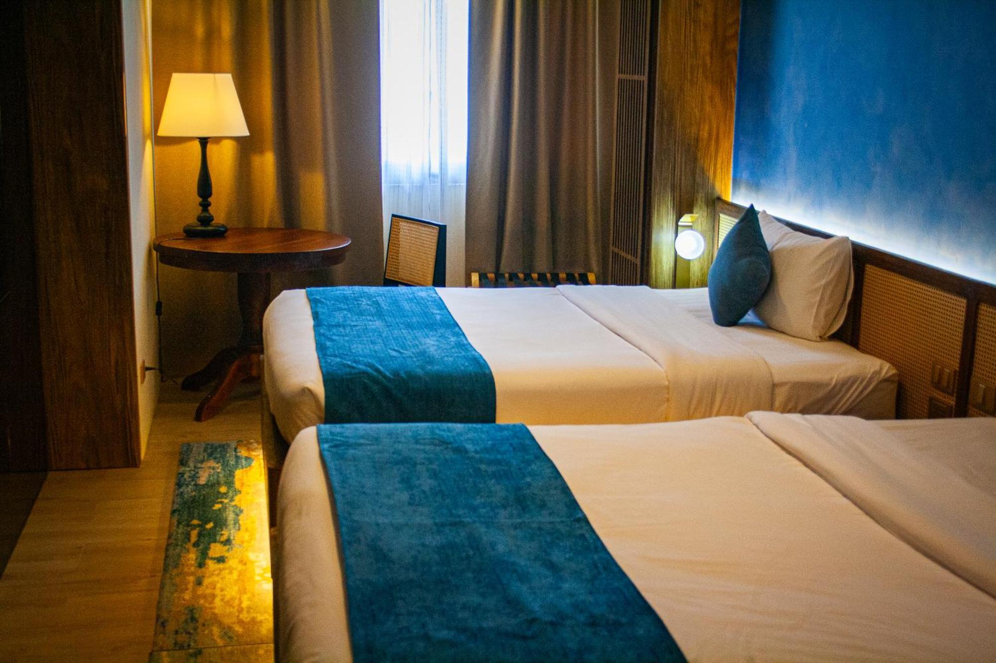 Elijah Hotel Dasmarinas Buitenkant foto
